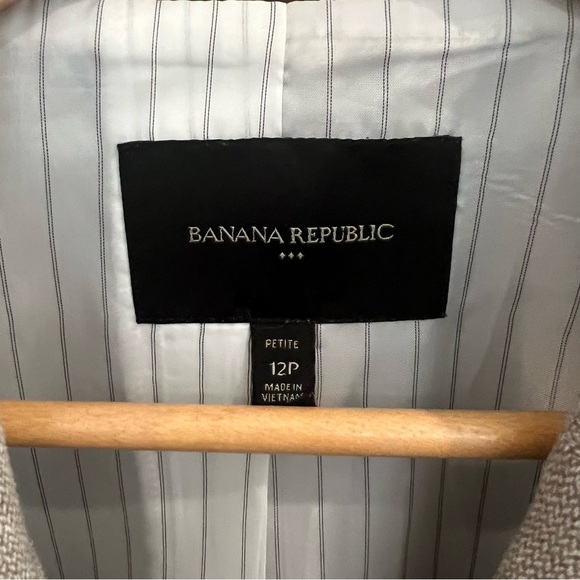 Banana Republic Wool Blend Blazer - Picture 6 of 7
